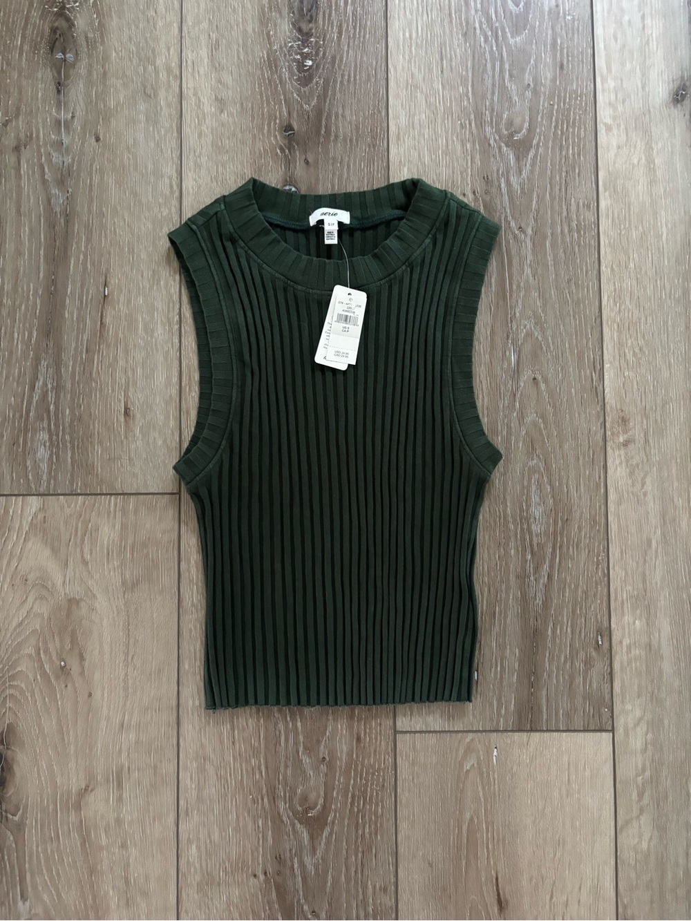 Aerie high-neck ribbed tank top  size small nwt